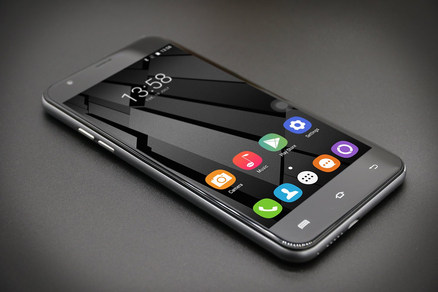 cell phone black & white | IKTAR